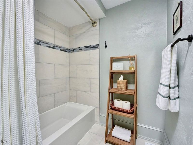 4300 Fulton Court, Cleveland, OH 44113 Photo 19