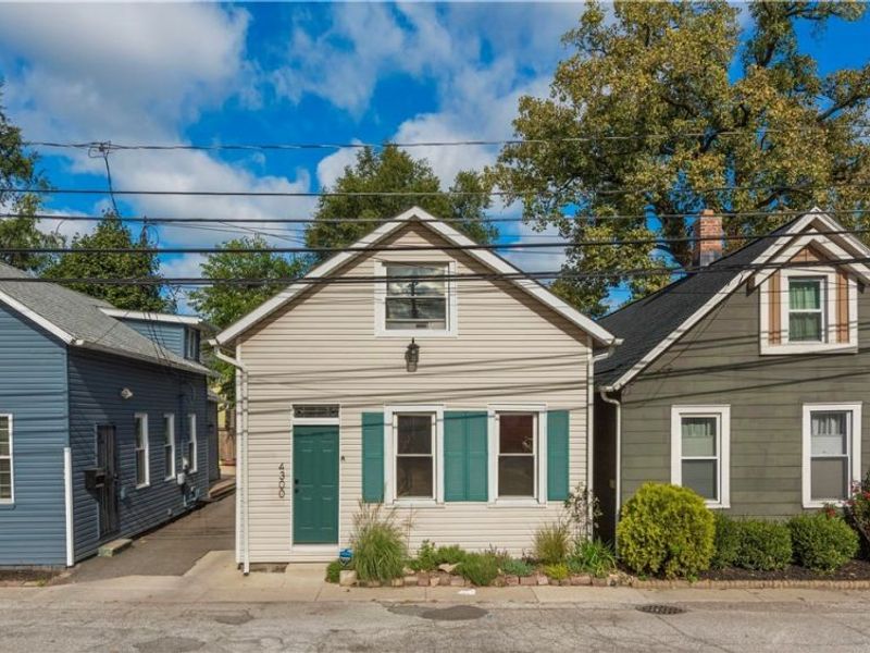 4300 Fulton Court, Cleveland, OH 44113 Photo 2