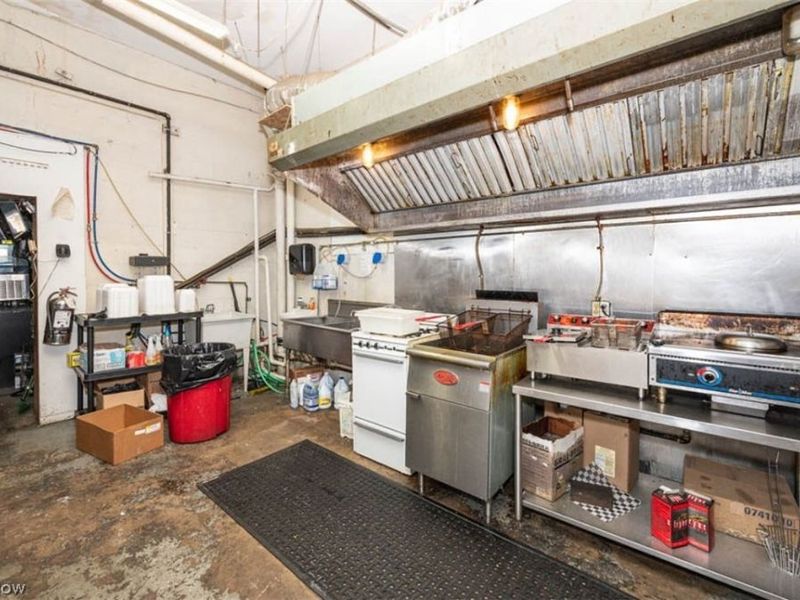 1120 Pennsylvania Avenue, East Liverpool, OH 43920 Photo 9