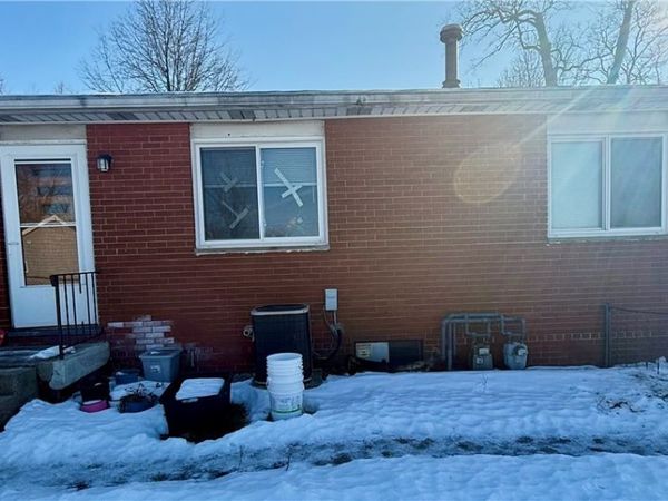 1443-1445 Hyde Park Avenue, Akron, OH 44310