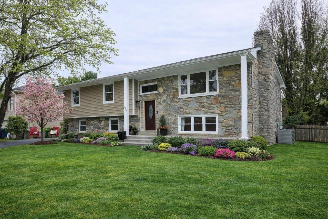 3829 Gladman Way, Lexington, KY 40514