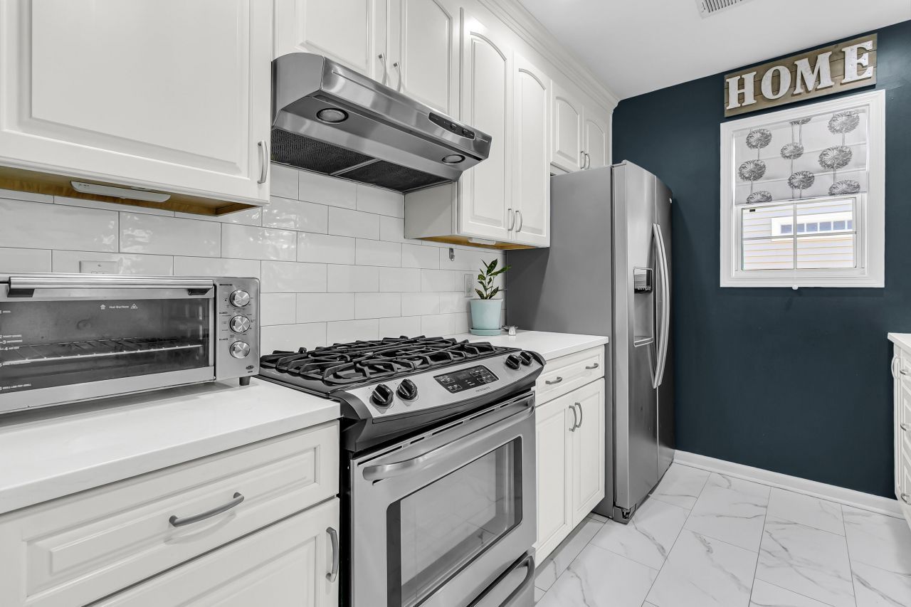 4884 Carnoustie Court Photo 5