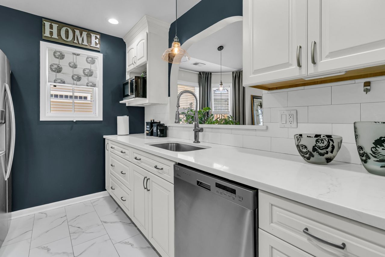 4884 Carnoustie Court Photo 6