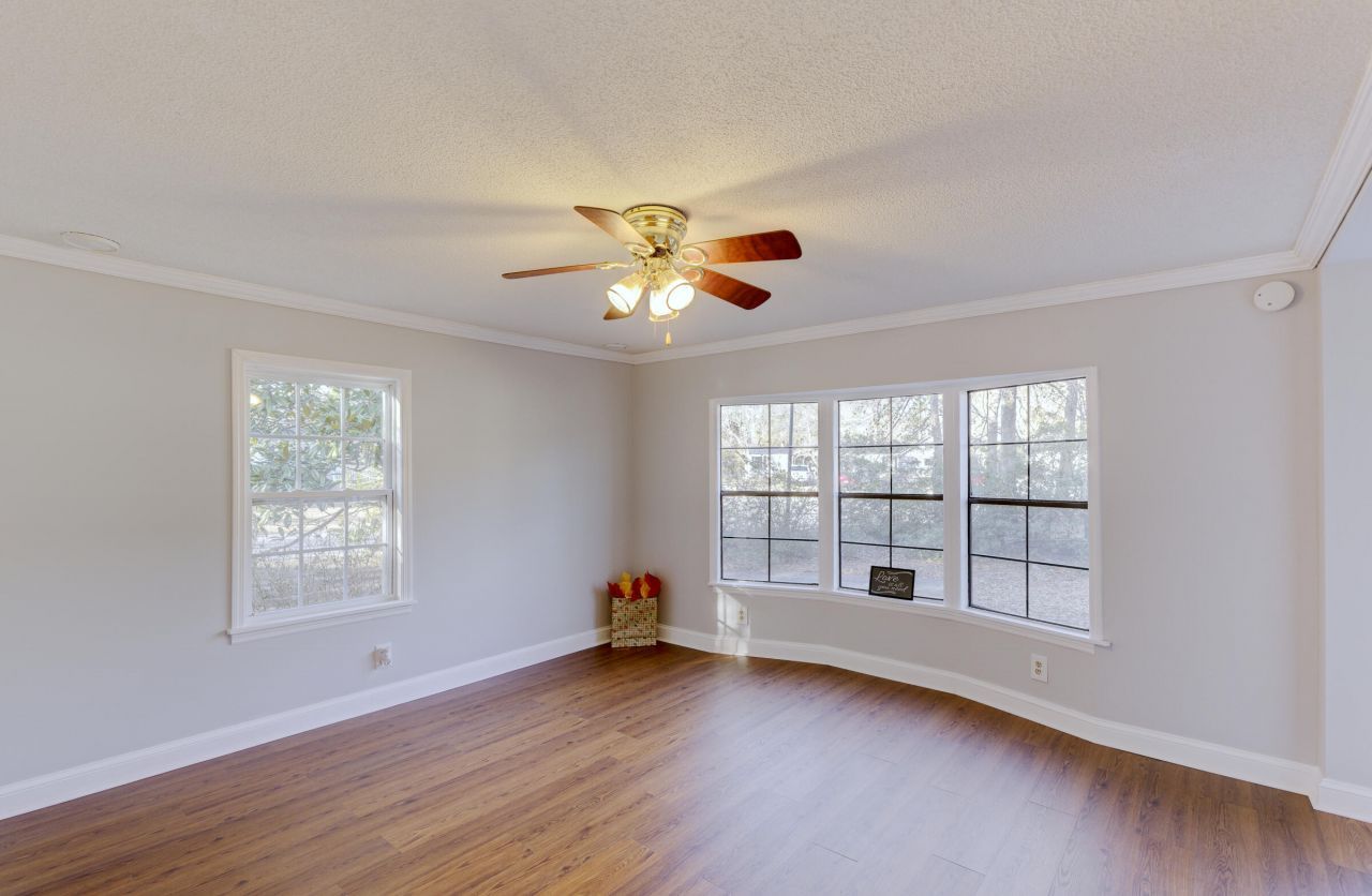 160 Grapevine Road Photo 11