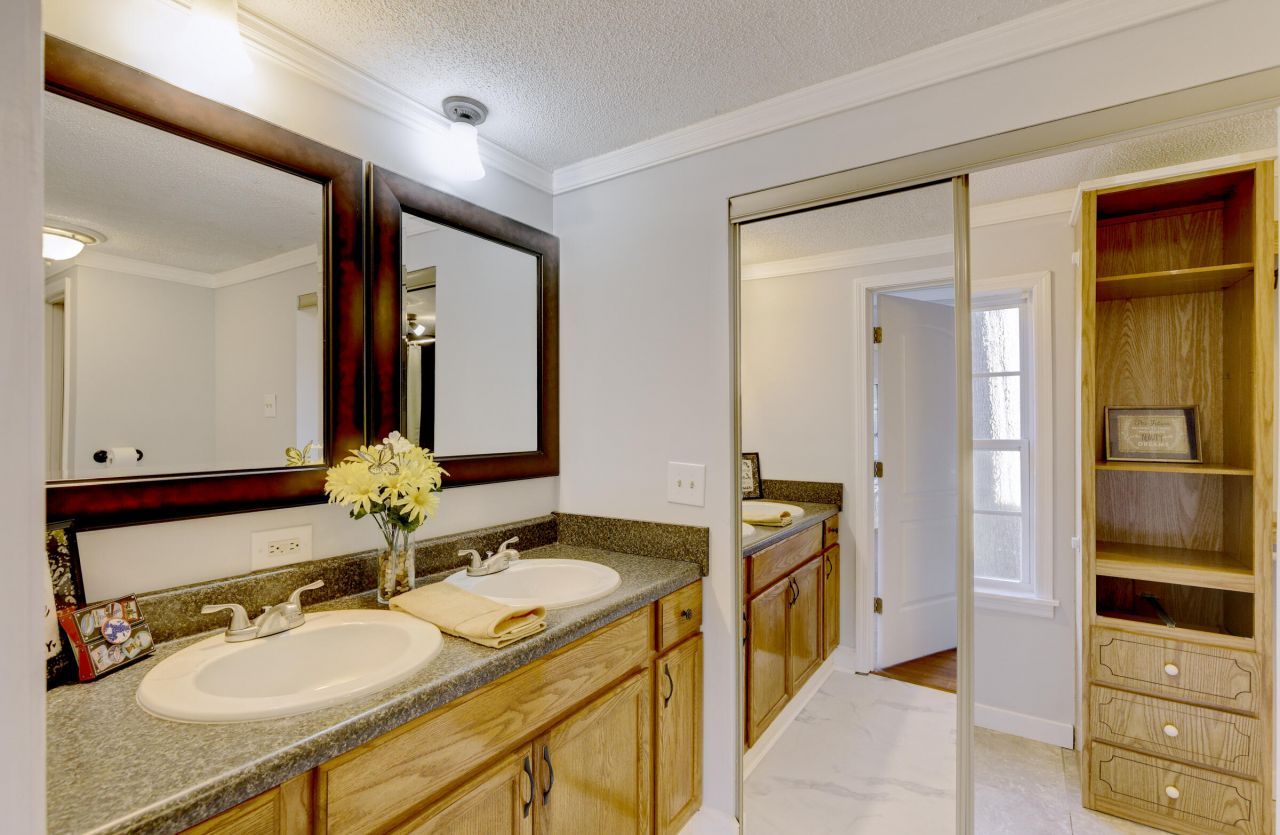 160 Grapevine Road Photo 12