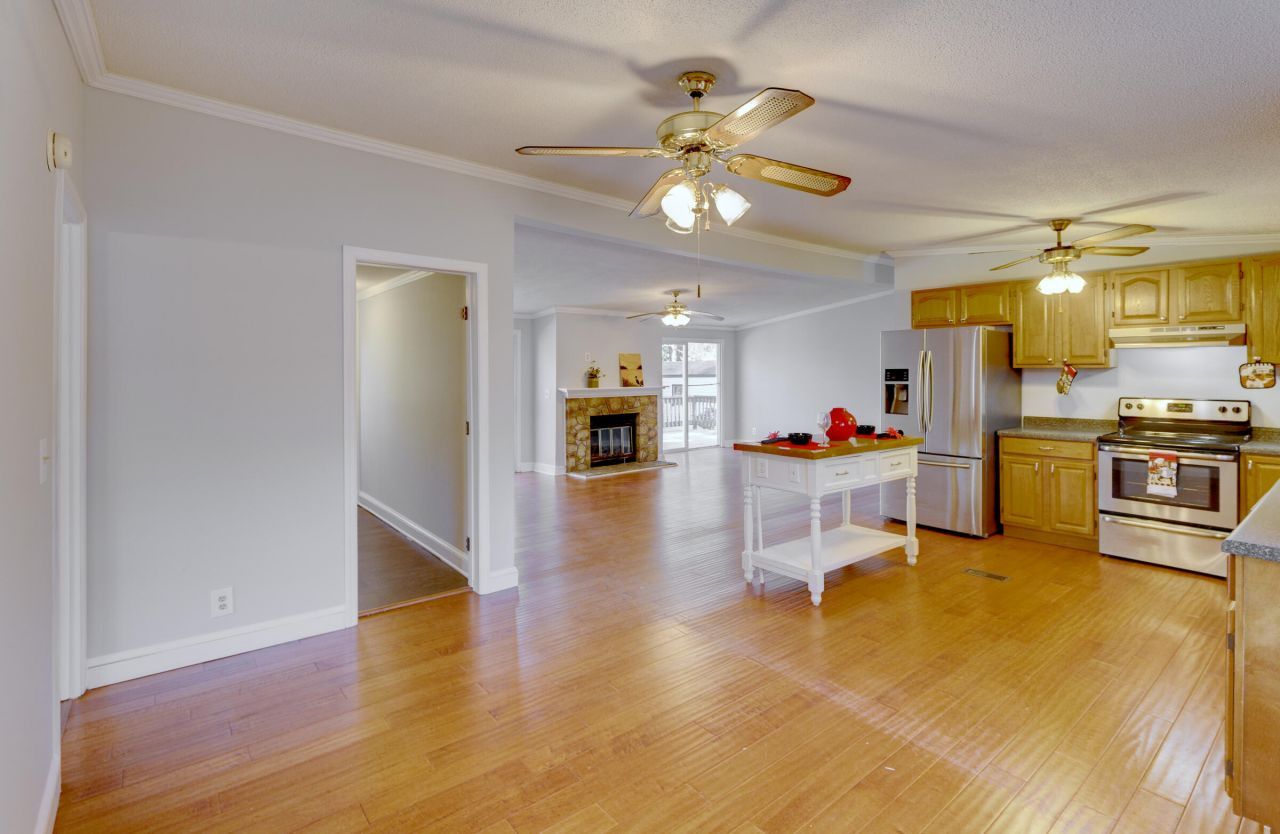 160 Grapevine Road Photo 7