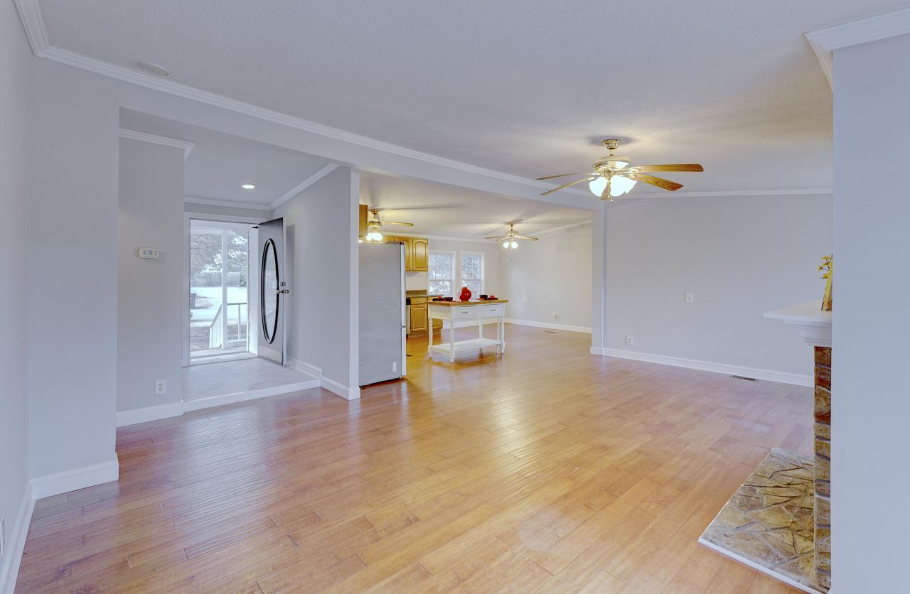 160 Grapevine Road Photo 9