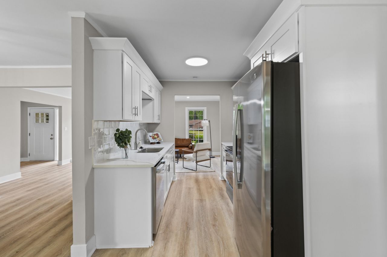 111 Driver Avenue Photo 10