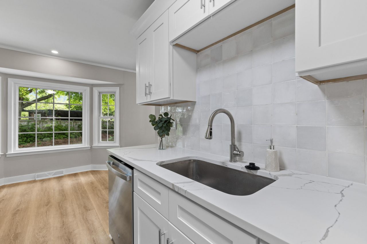 111 Driver Avenue Photo 11