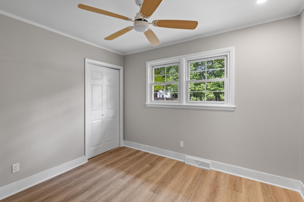 111 Driver Avenue Photo 21