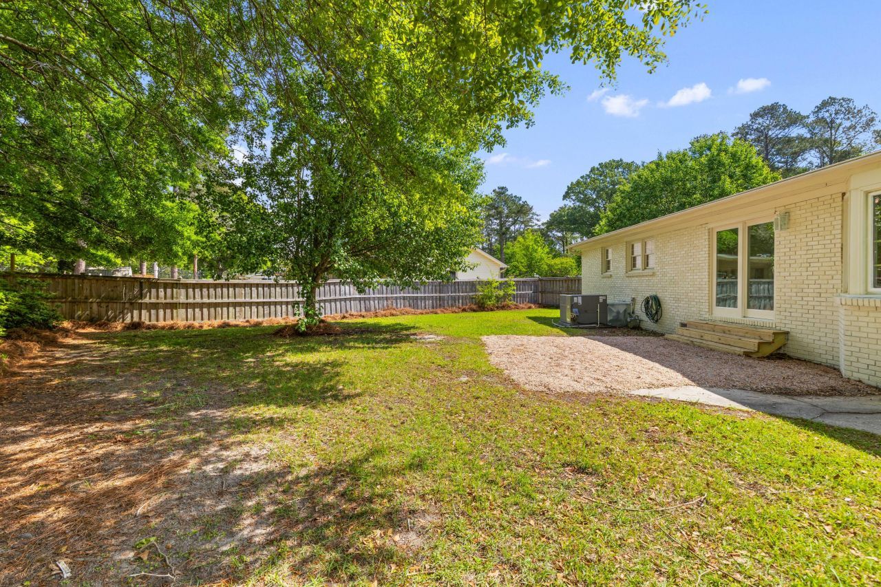 111 Driver Avenue Photo 29