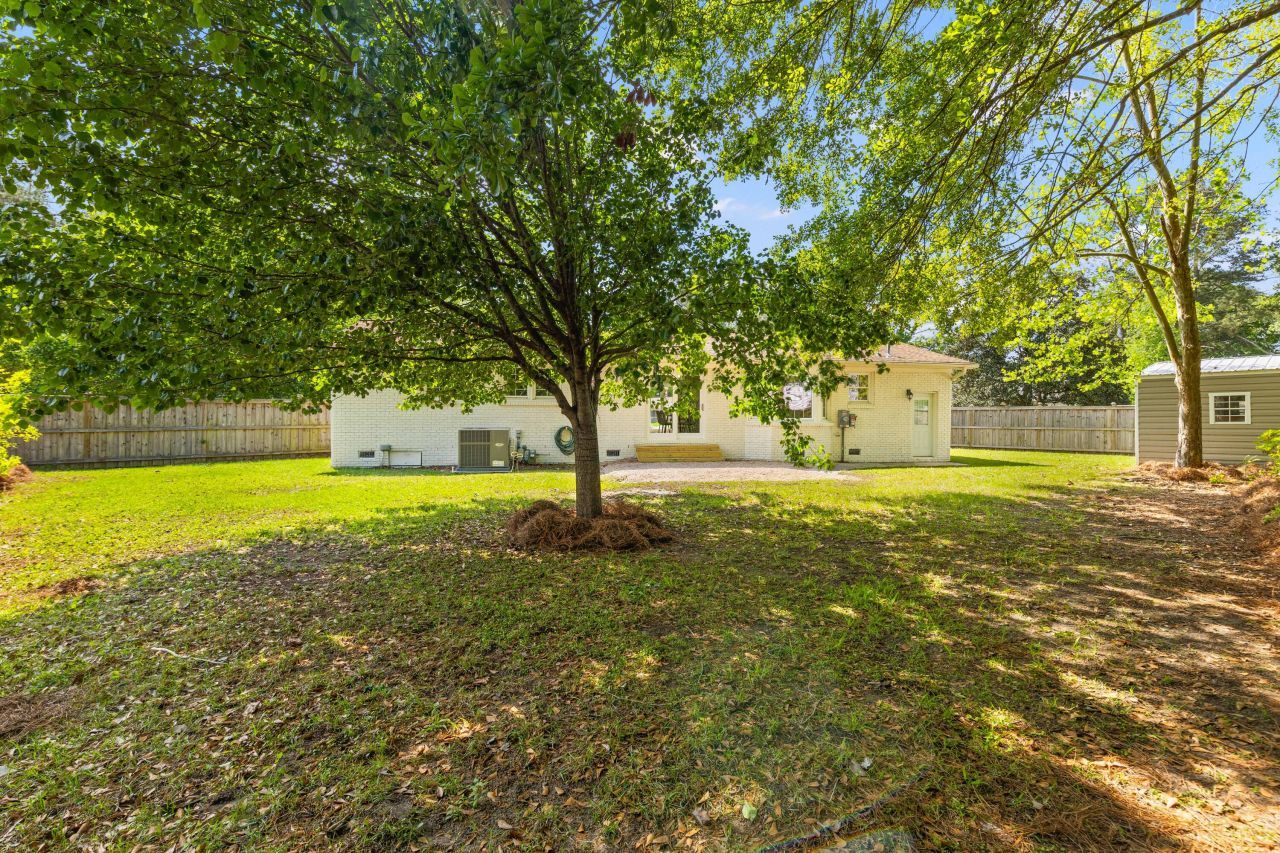 111 Driver Avenue Photo 30