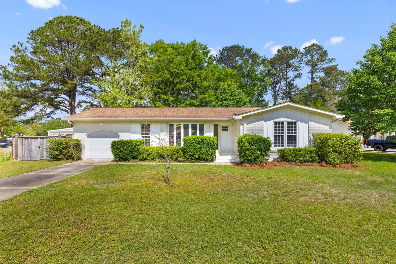 111 Driver Avenue Photo 32