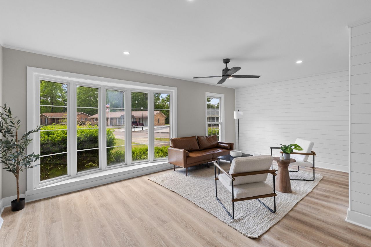 111 Driver Avenue Photo 6