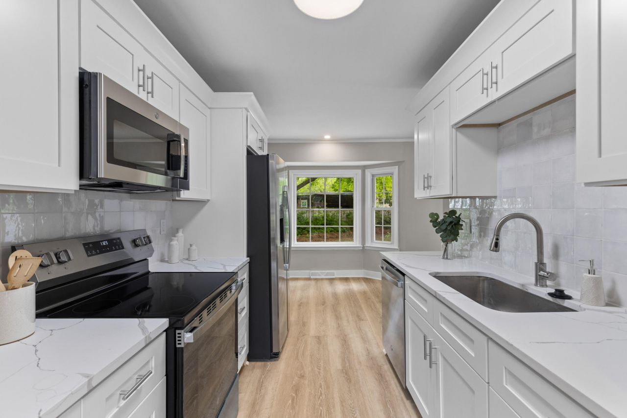 111 Driver Avenue Photo 8