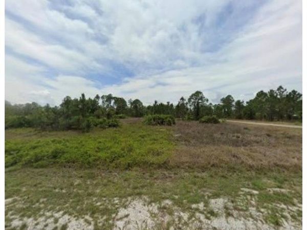 1233 Galileo ST E, LEHIGH ACRES, FL 33974