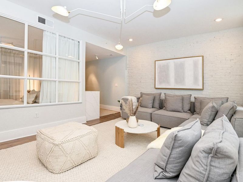 11 E Court Street, Unit 201, Cincinnati, OH 45202 Photo 12