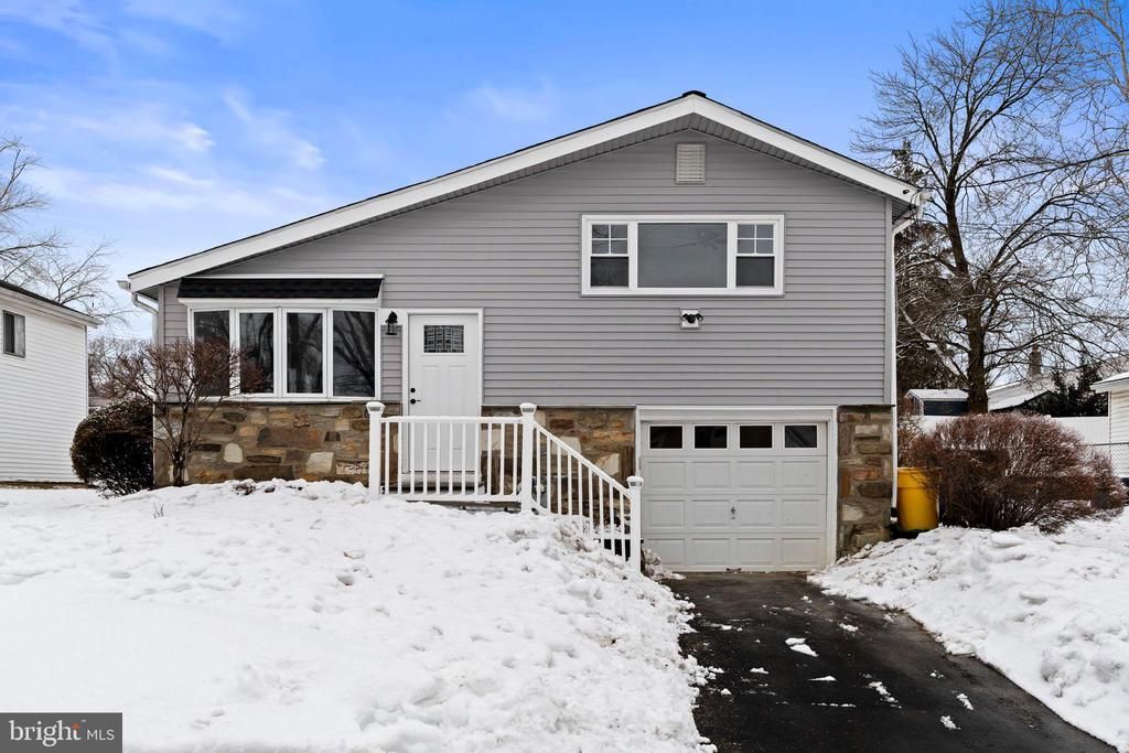 1567 Lindbergh Avenue, Abington, PA 19001 Main Photo