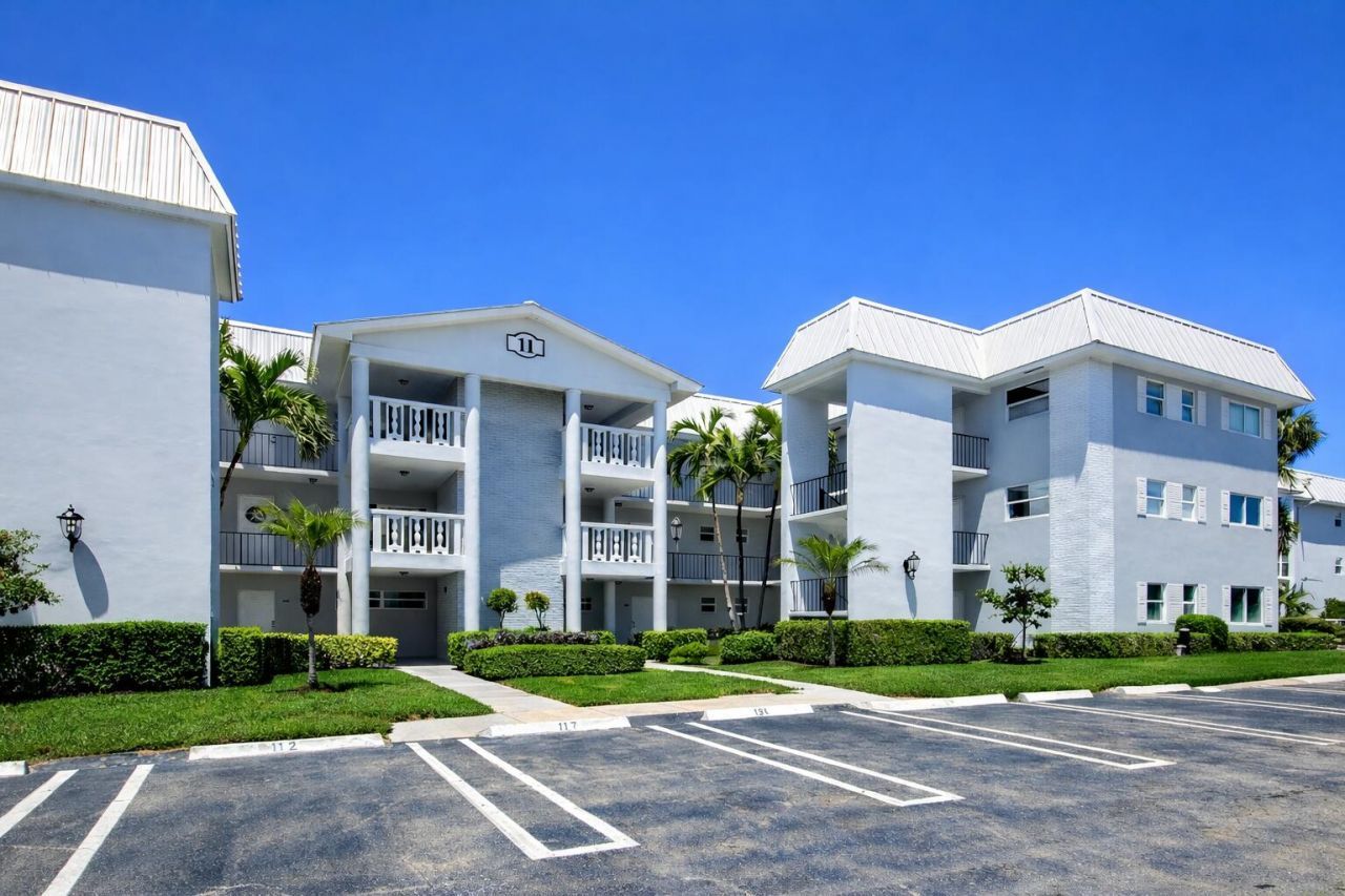11 Colonial Club Drive, Unit 201, Boynton Beach, FL 33435 Photo