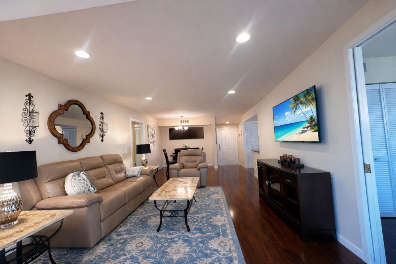 11 Colonial Club Drive, Unit 201, Boynton Beach, FL 33435 Photo