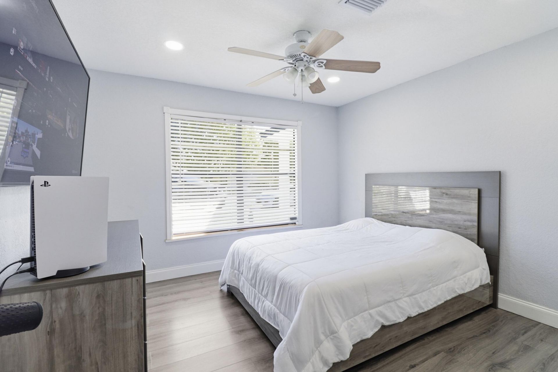695 Dixie Lane, West Palm Beach, FL 33415 Photo