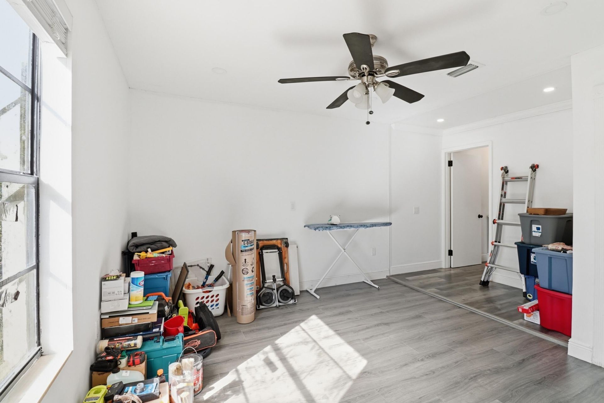695 Dixie Lane, West Palm Beach, FL 33415 Photo