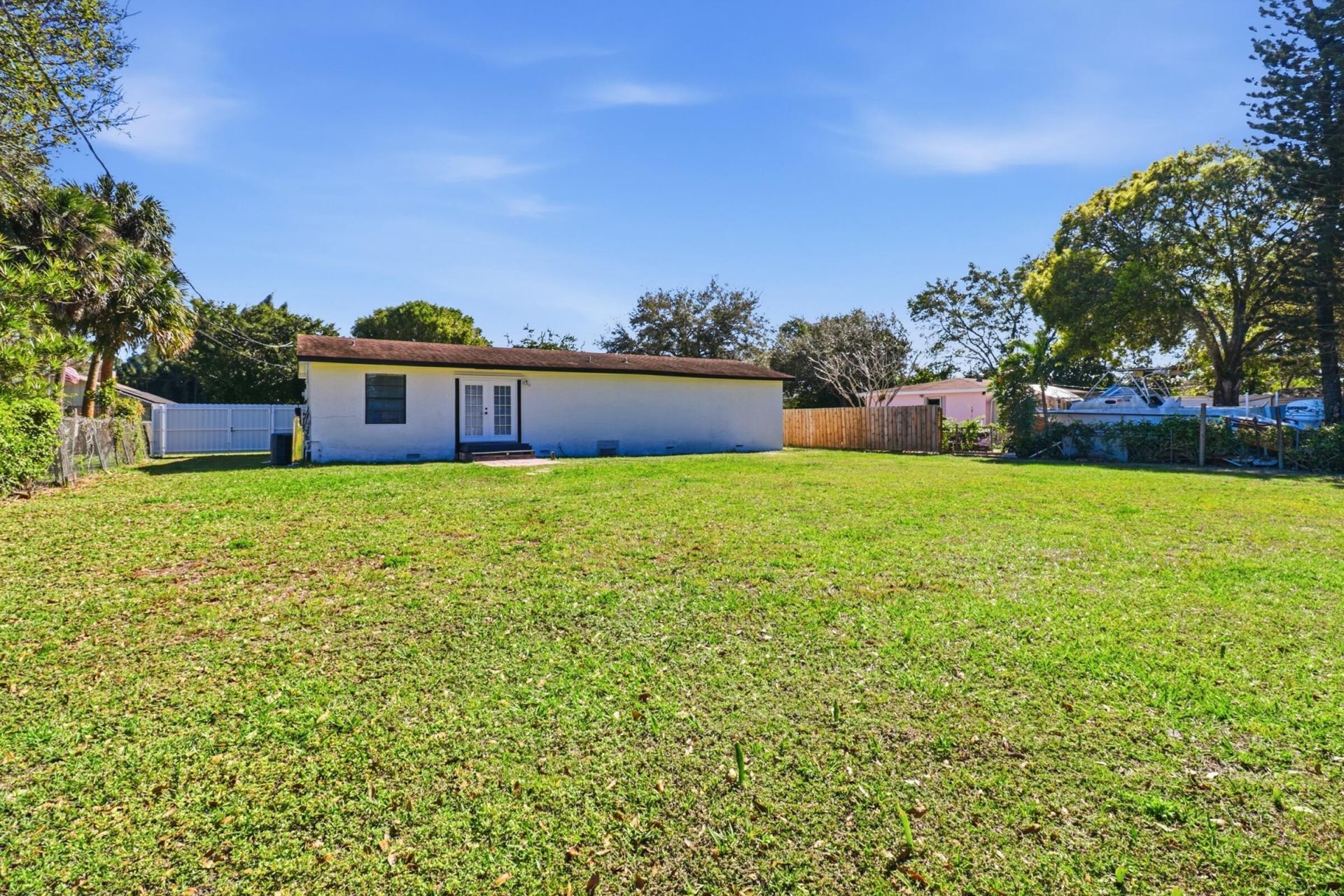 695 Dixie Lane, West Palm Beach, FL 33415 Photo
