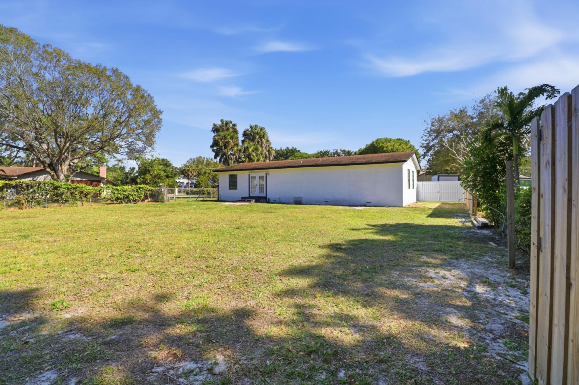 695 Dixie Lane, West Palm Beach, FL 33415 Photo