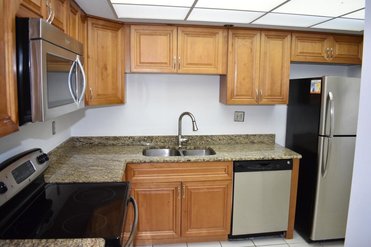 3000 Presidential Way, Unit 503, West Palm Beach, FL 33401 Photo