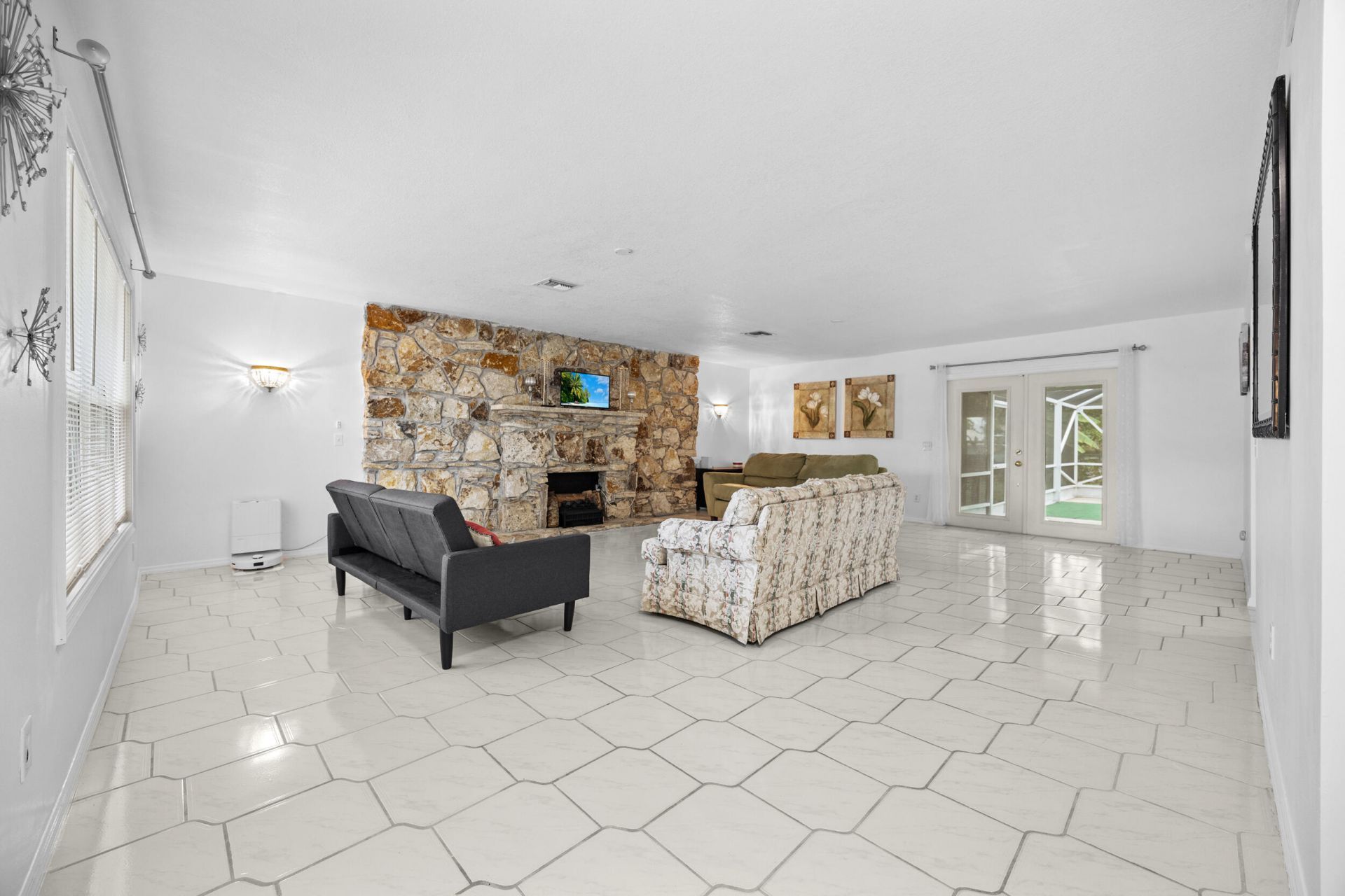 1742 W Terrace Drive, Lake Worth Beach, FL 33460 Photo