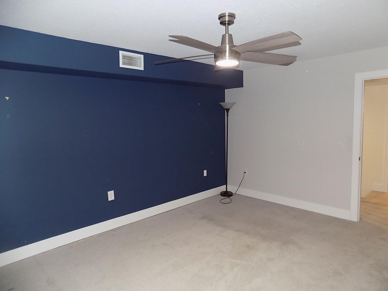 619 6th Terrace, Palm Beach Gardens, FL 33418 Photo