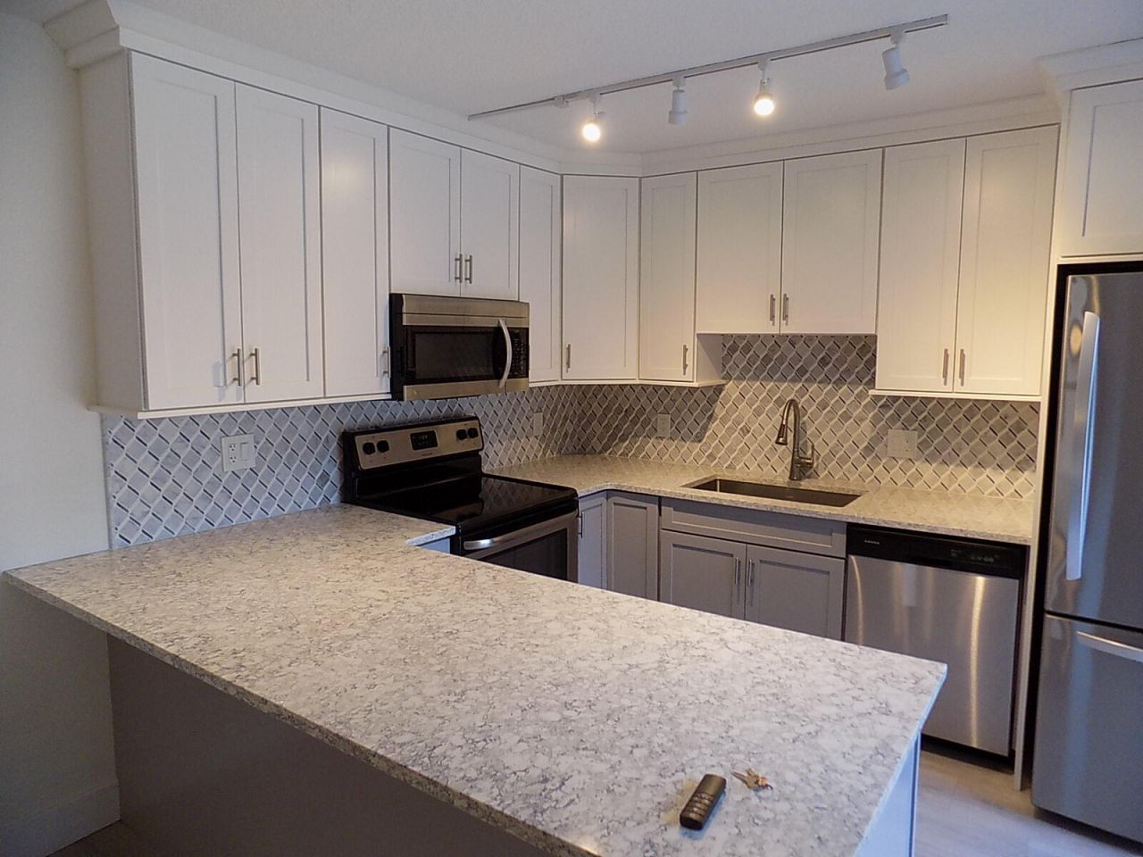 619 6th Terrace, Palm Beach Gardens, FL 33418 Photo