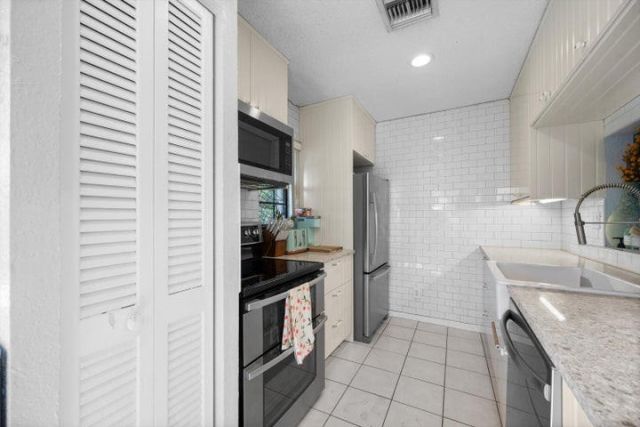 197 SE 1st Circle, Unit 15b, Boynton Beach, FL 33435 Photo