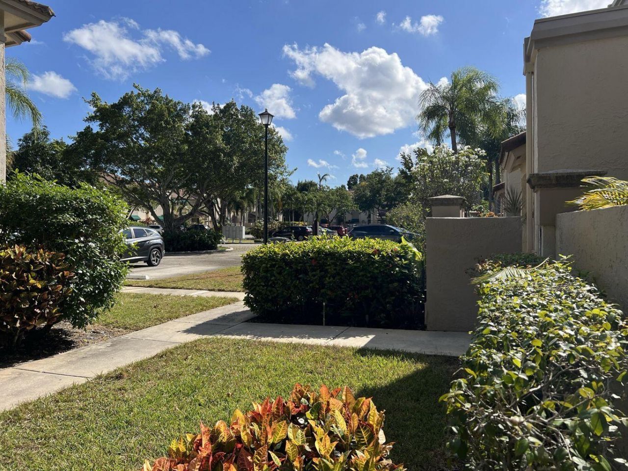 6622 Via Regina, Boca Raton, FL 33433 Photo