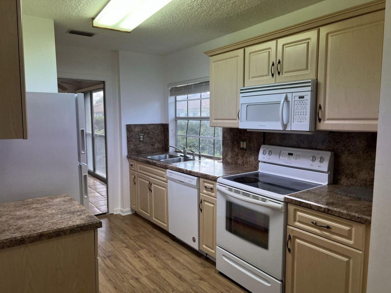 6622 Via Regina, Boca Raton, FL 33433 Photo