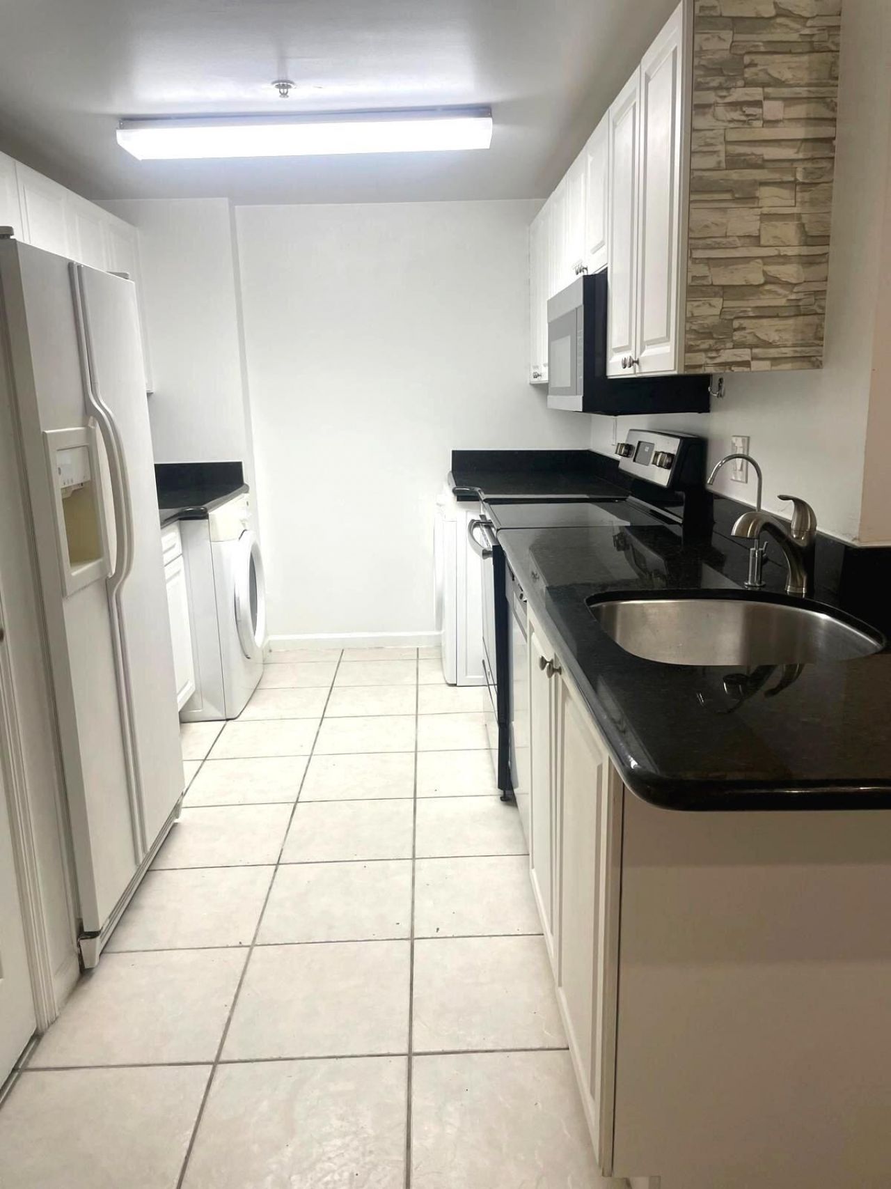 2100 Greenview Shores Boulevard, Unit 523, Wellington, FL 33414 Photo