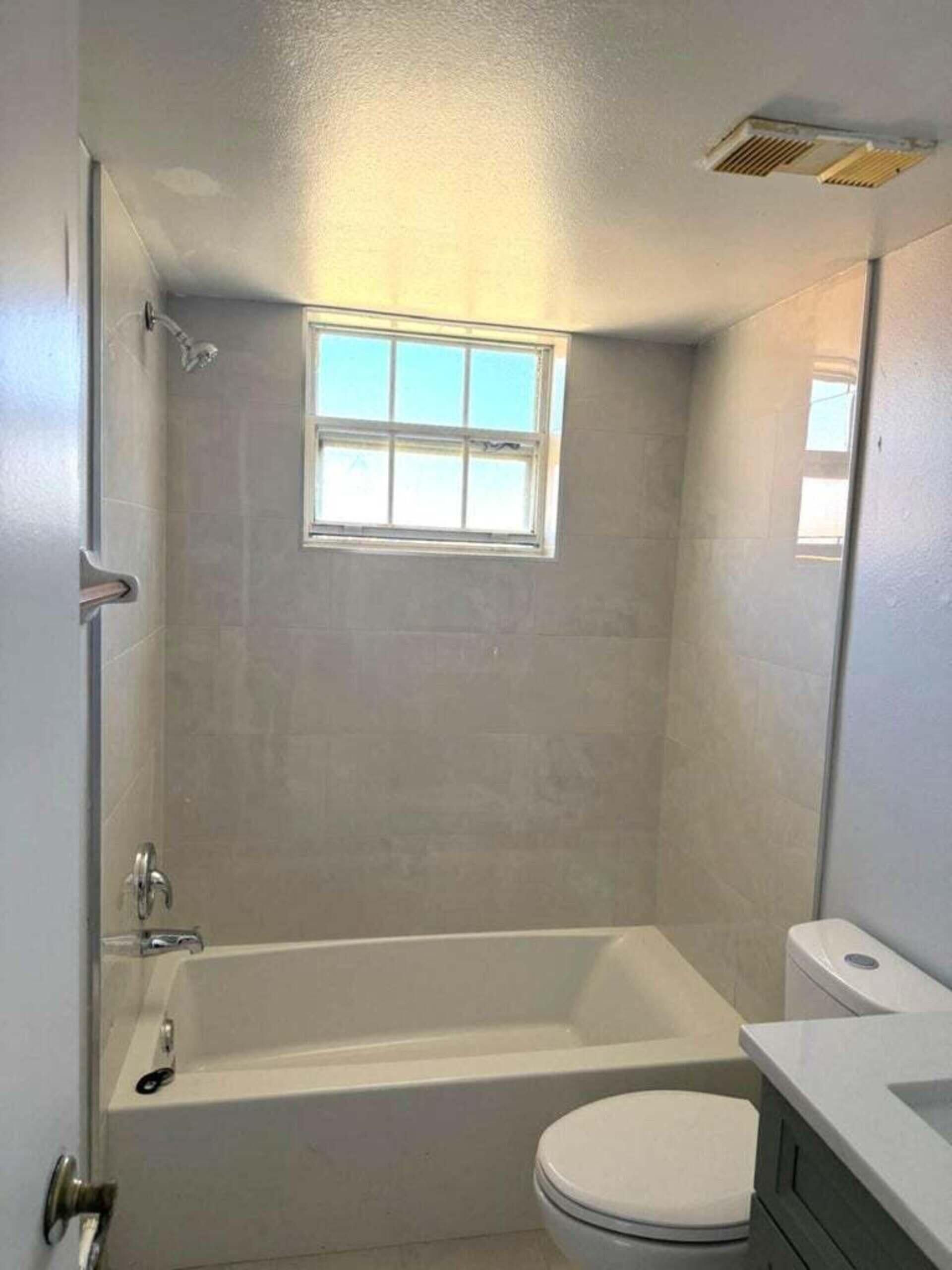 1560 SE Royal Green Circle, Unit 201, Port Saint Lucie, FL 34952 Photo