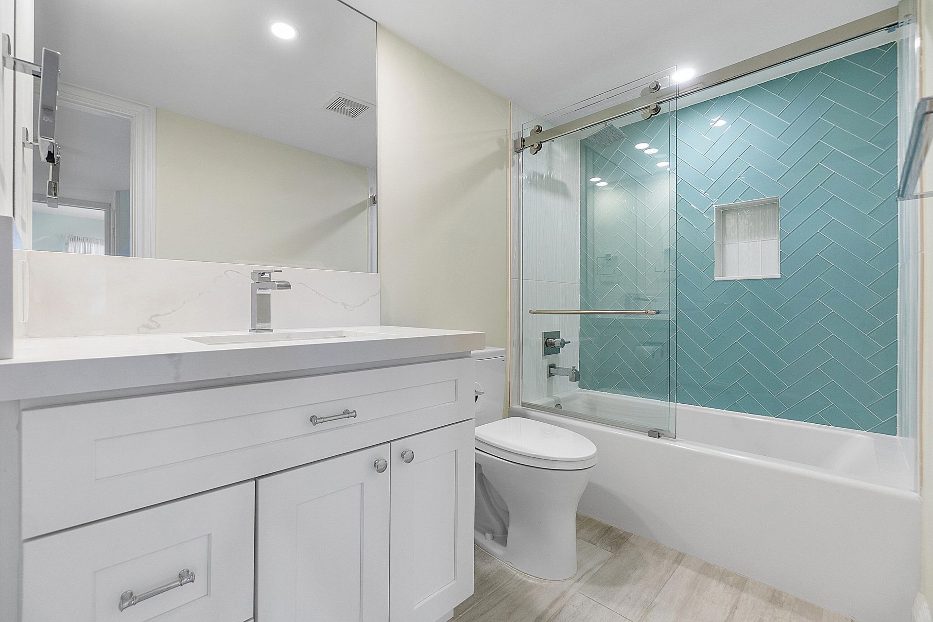 123 Yacht Club Way, Unit 101, Hypoluxo, FL 33462 Photo