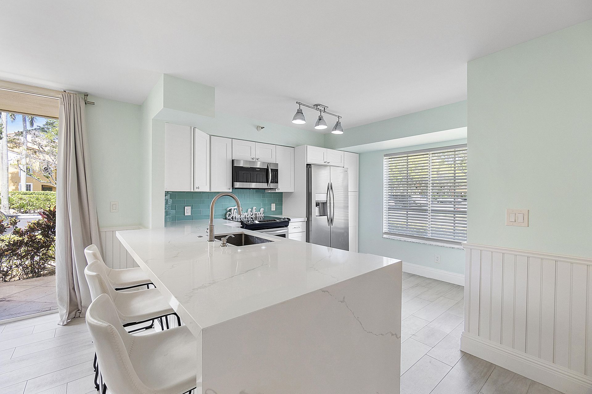 123 Yacht Club Way, Unit 101, Hypoluxo, FL 33462 Photo