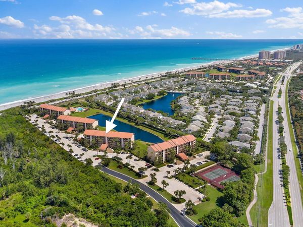 301 Ocean Bluffs Boulevard, Unit 202, Jupiter, FL 33477