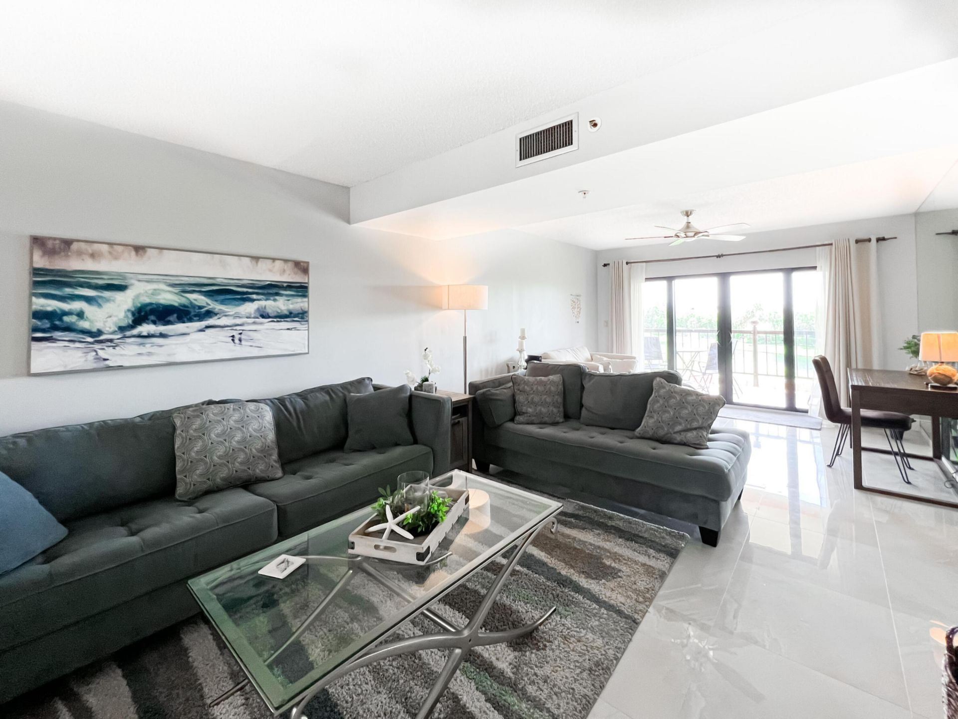 301 Ocean Bluffs Boulevard, Unit 202, Jupiter, FL 33477 Photo