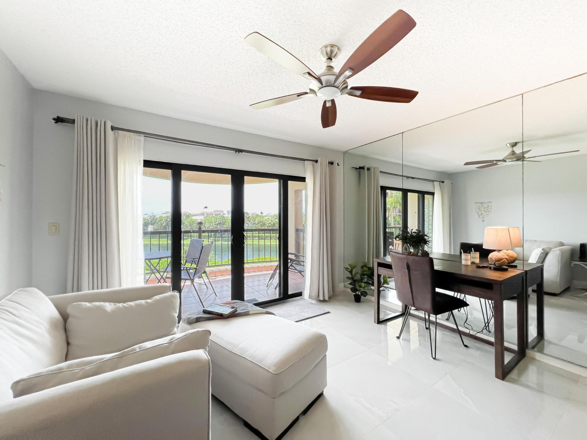 301 Ocean Bluffs Boulevard, Unit 202, Jupiter, FL 33477 Photo