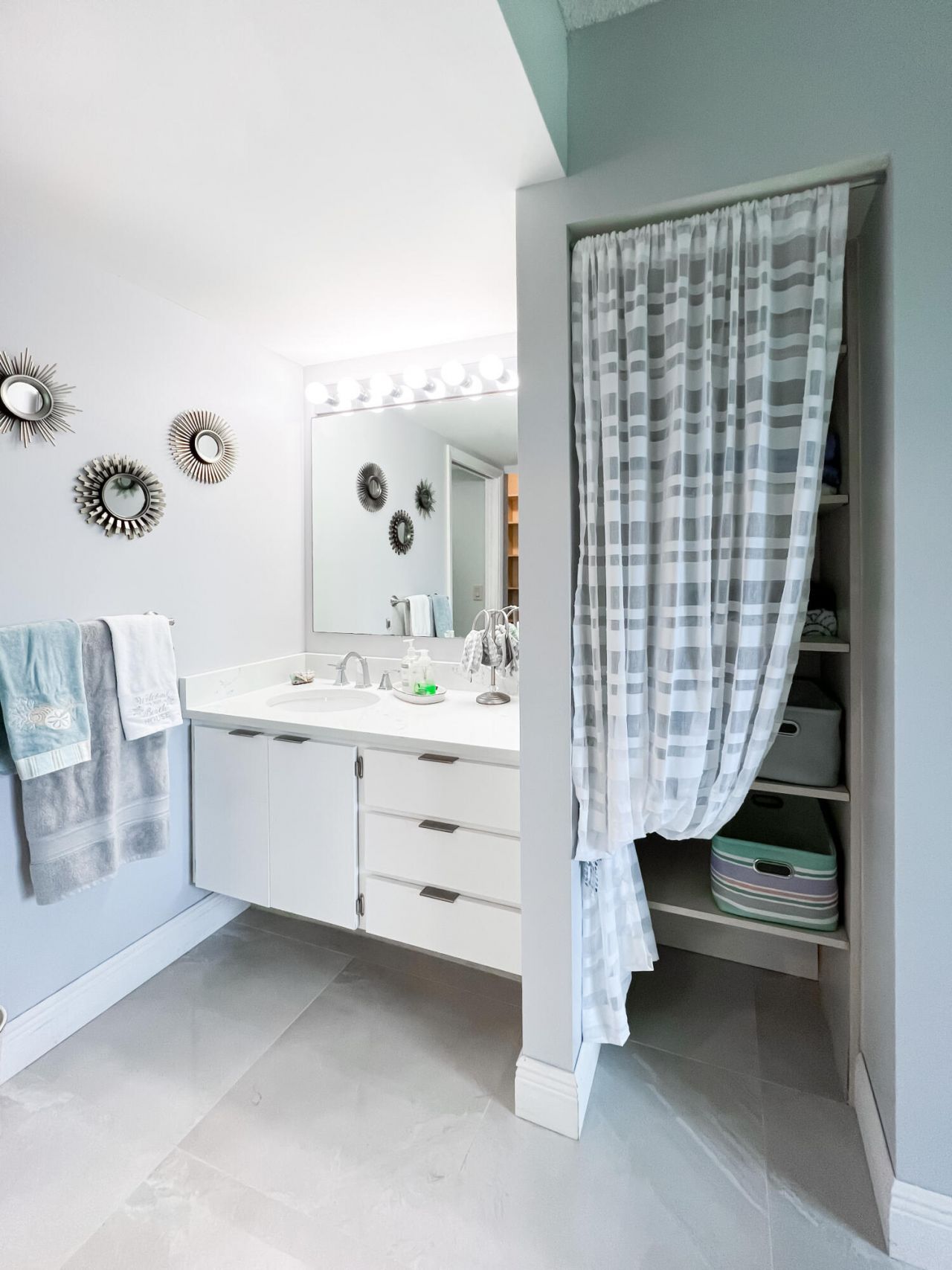 301 Ocean Bluffs Boulevard, Unit 202, Jupiter, FL 33477 Photo