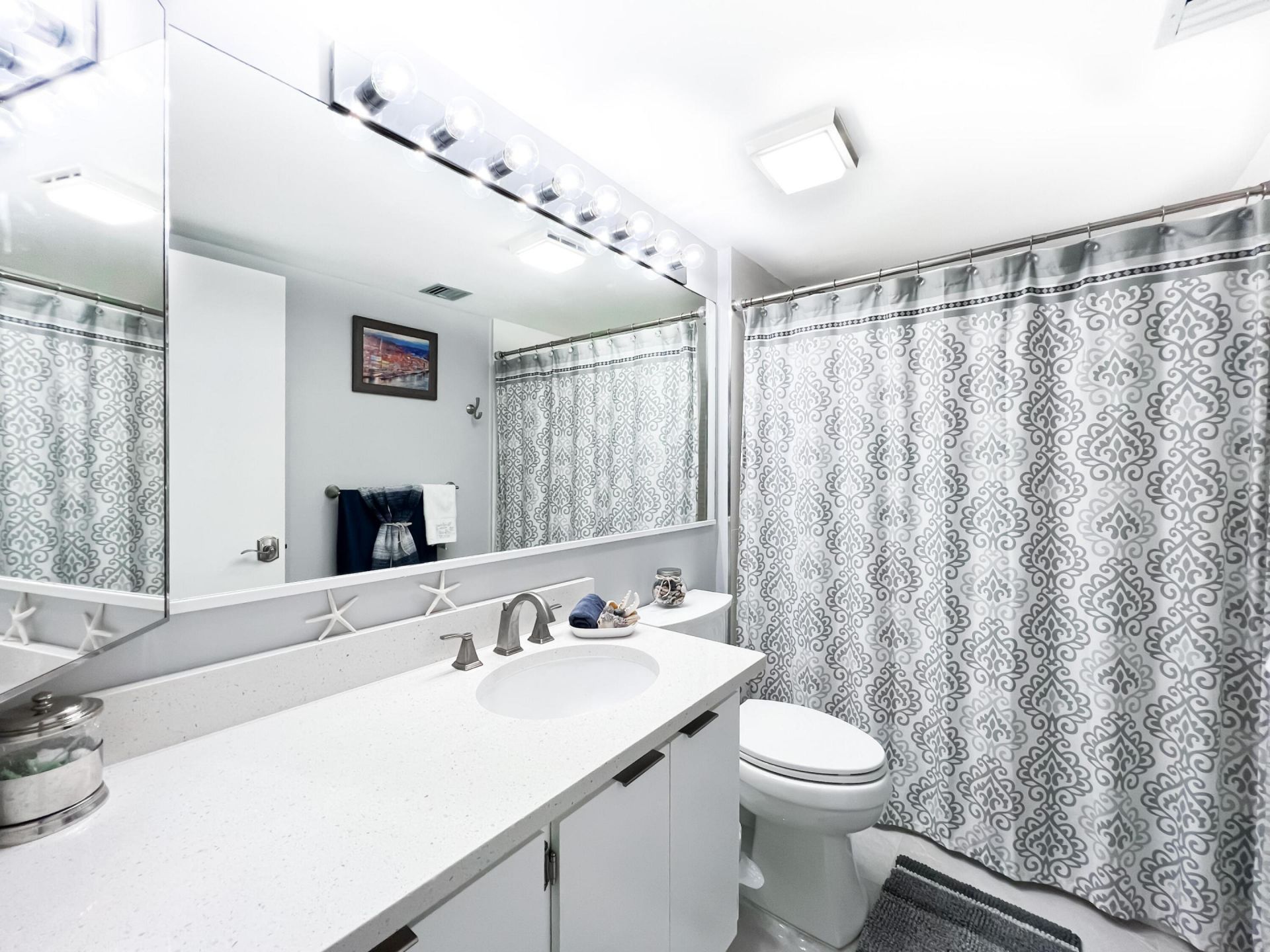 301 Ocean Bluffs Boulevard, Unit 202, Jupiter, FL 33477 Photo