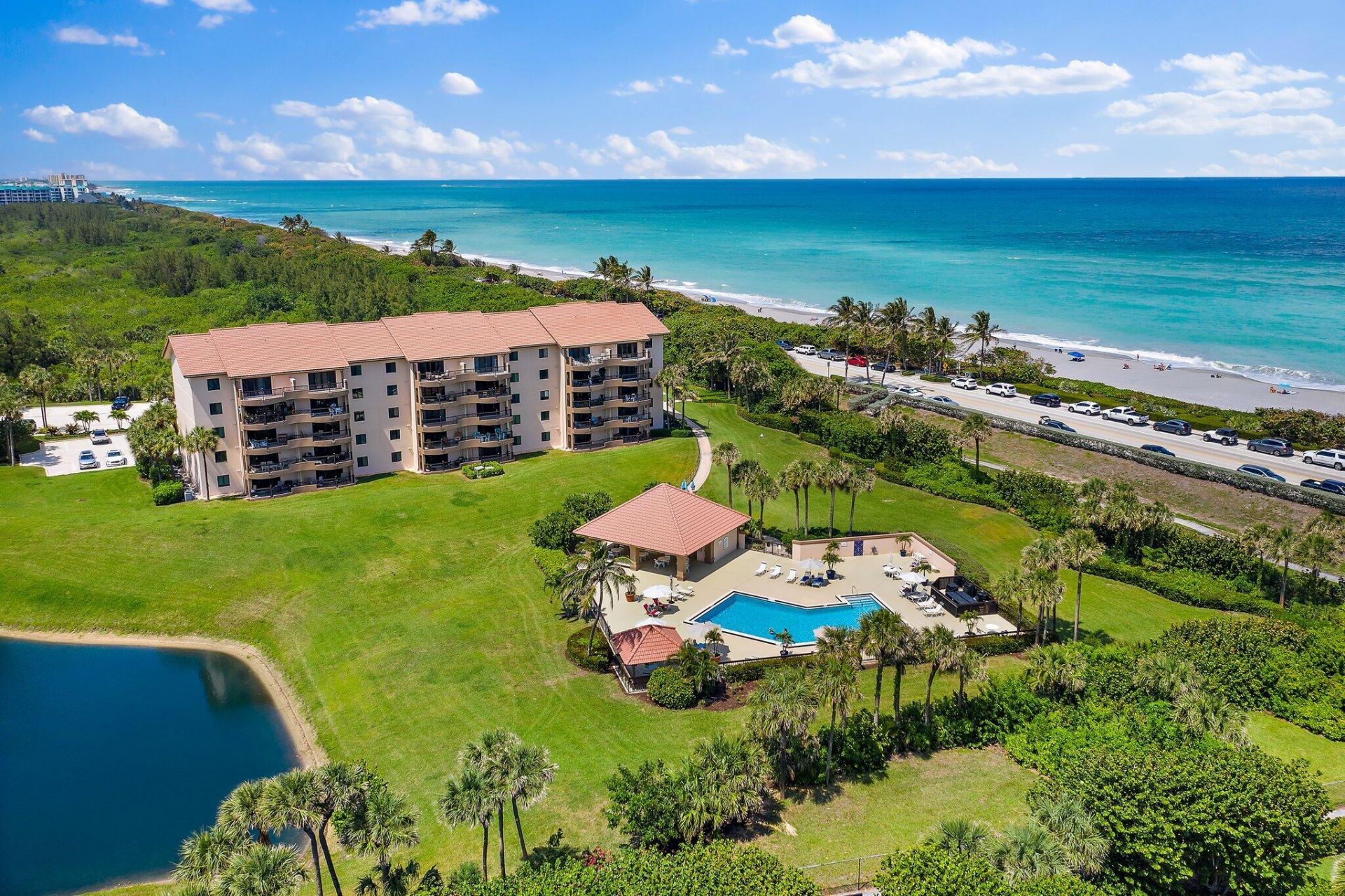 301 Ocean Bluffs Boulevard, Unit 202, Jupiter, FL 33477 Photo