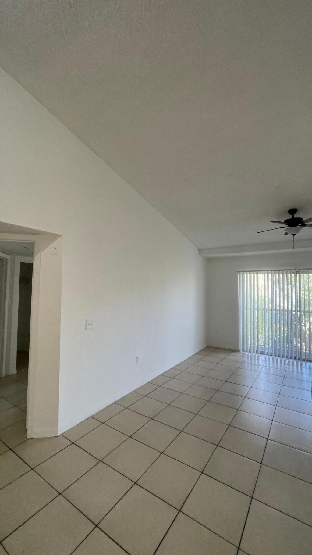 4199 N Haverhill Road, Unit 103, West Palm Beach, FL 33417 Photo