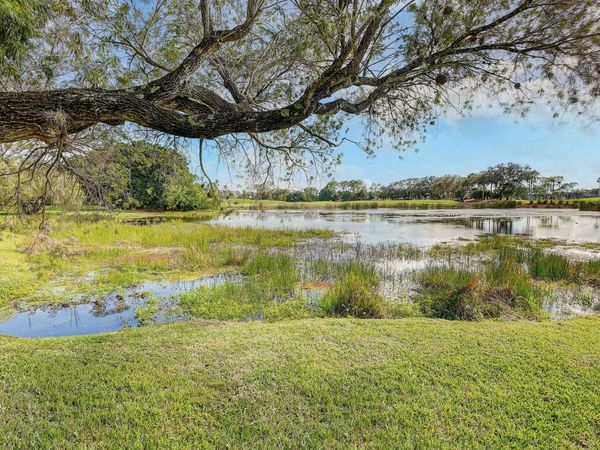 334 Brackenwood Circle, Palm Beach Gardens, FL 33418