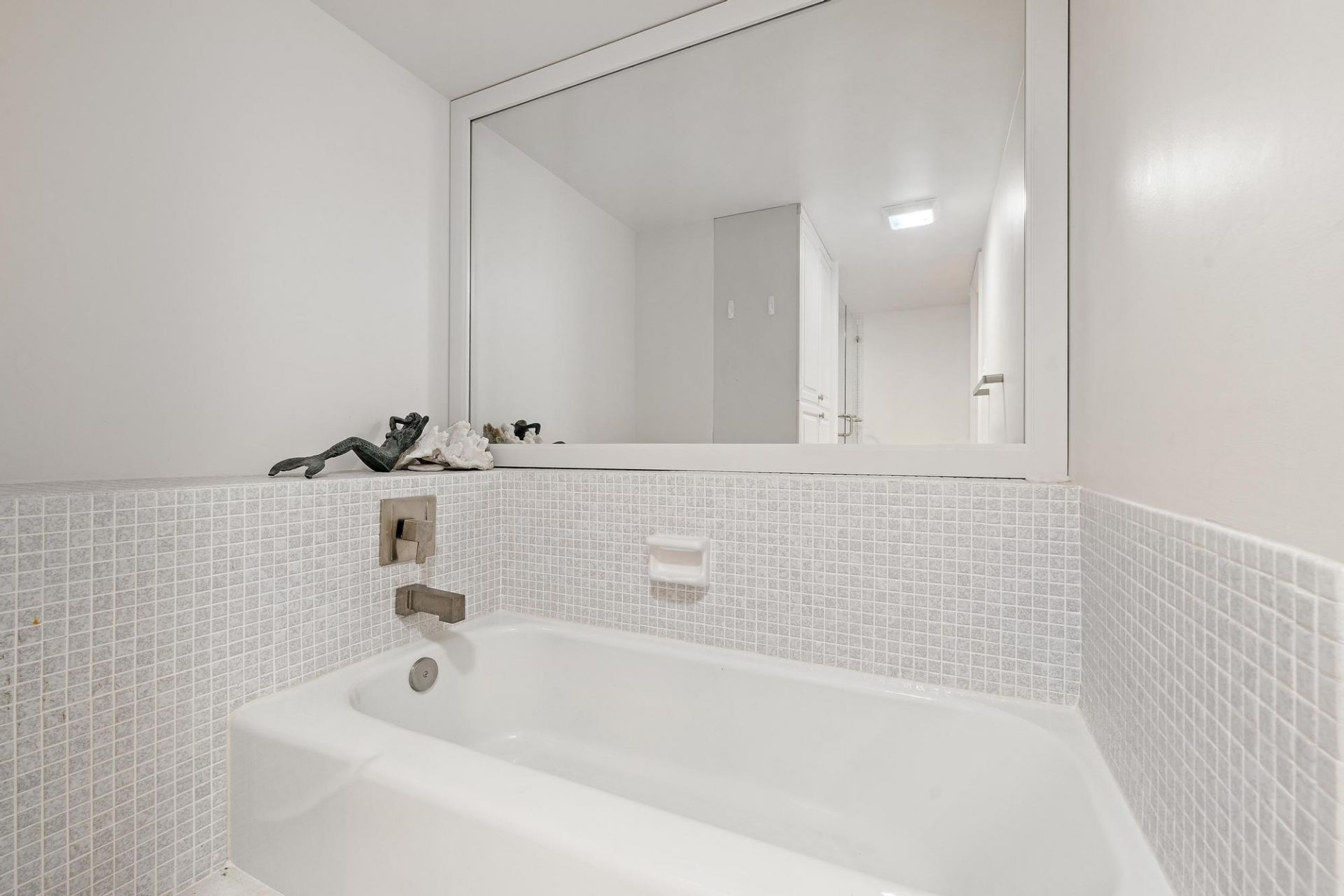 5380 N Ocean Drive, Unit 19e, Singer Island, FL 33404 Photo