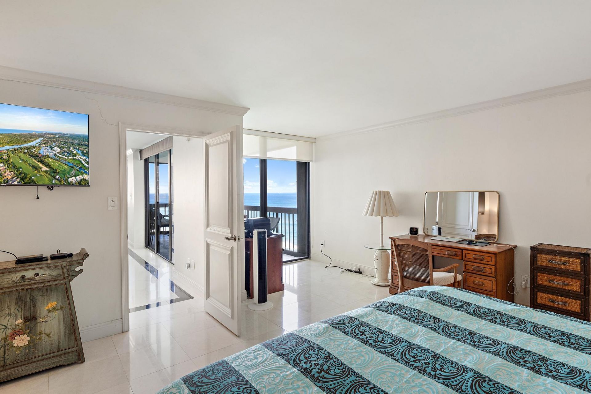 5380 N Ocean Drive, Unit 19e, Singer Island, FL 33404 Photo