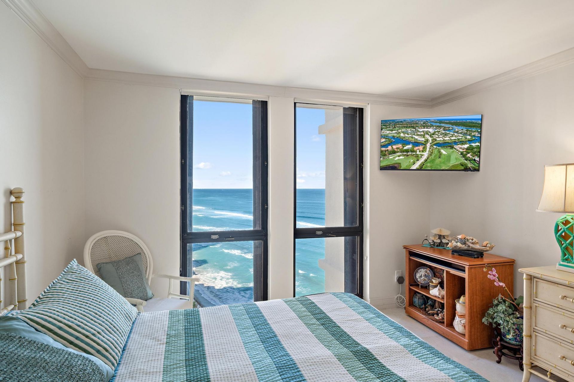 5380 N Ocean Drive, Unit 19e, Singer Island, FL 33404 Photo